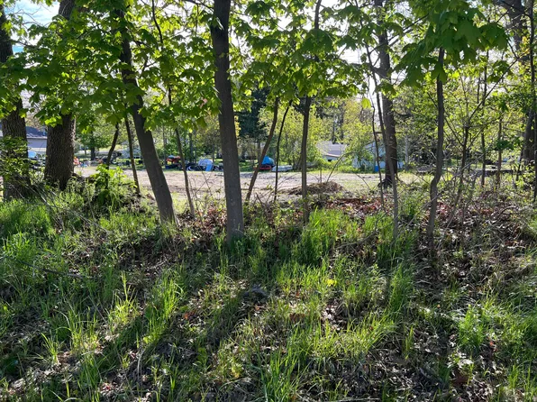 Vl 2 N Rath, Ludington, MI 49431