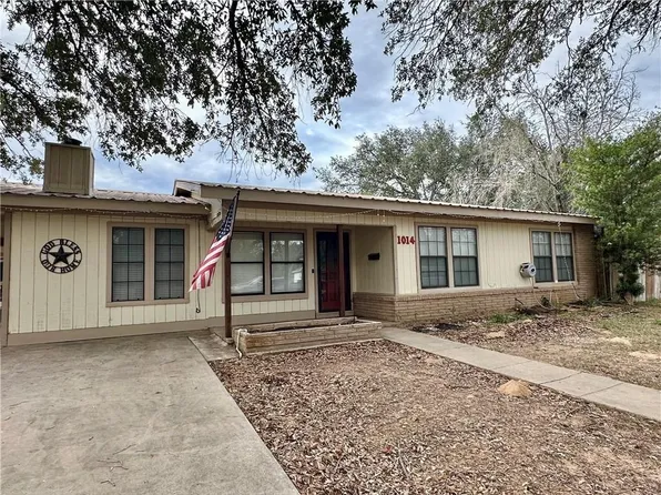 1014 Harvey Ave, Pleasanton, TX 78064