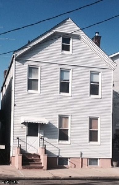 2nd image of 99 Saint Charles St