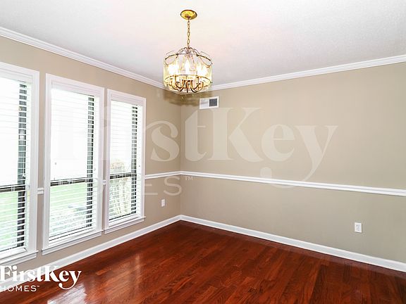 5th image of 2163 Kingsrow Pkwy
