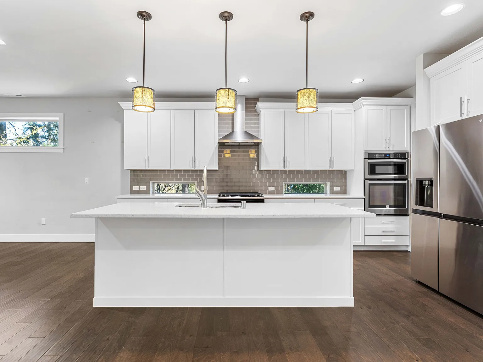 6 bed, 3240 sqft, $5,750 — Photo 4