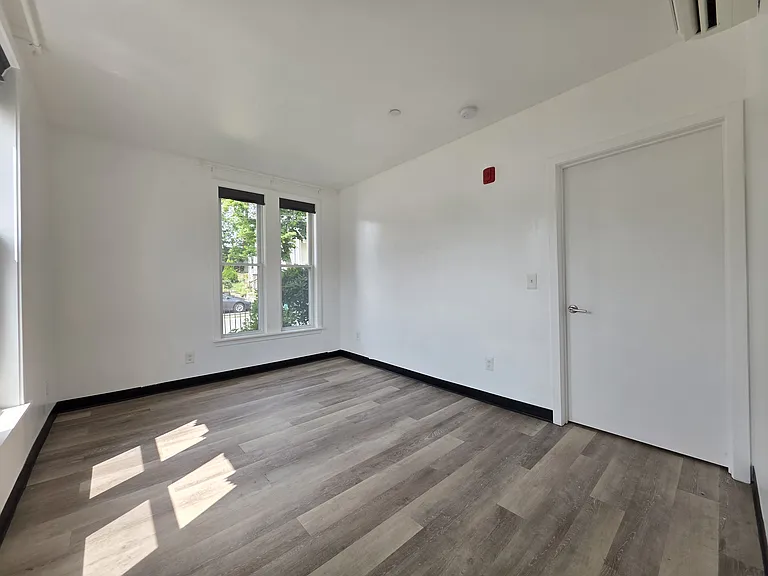 415 Olo St 1stflr 1b/1b Renovated Churchparish! Petsok Laundry! Prkg! — Photo 6