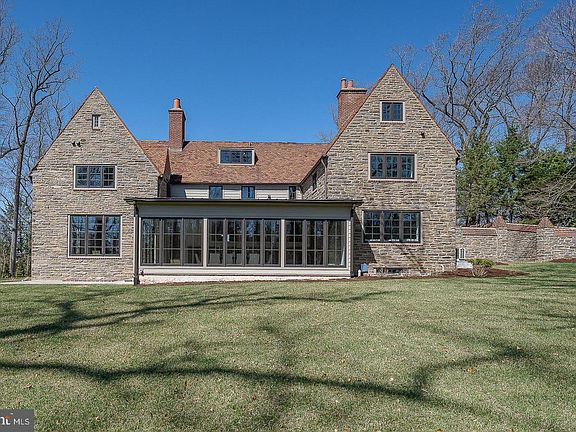 3rd image of 201 S Spring Mill Rd