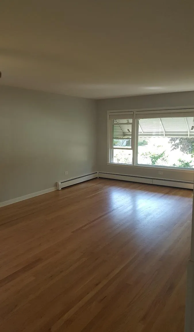 3 bed, 1.5 bath, 1500 sqft, $2,000 — Photo 3