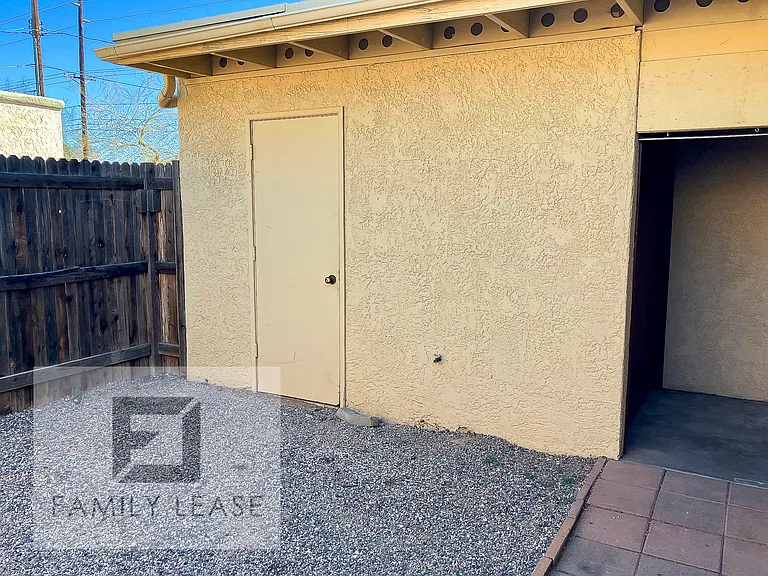 4051 E Bellevue St — Photo 8