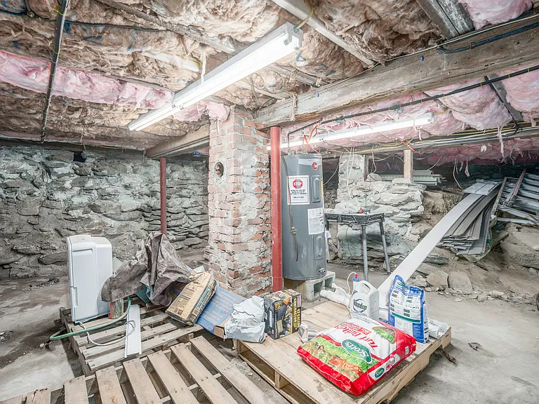 117 Precinct St — Photo 20