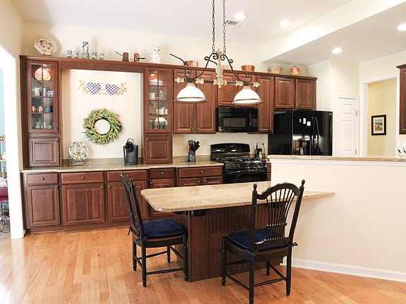5th image of 315 Allendale Abbey Ln