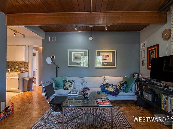 4th image of 4334 N Clarendon Ave APT 310