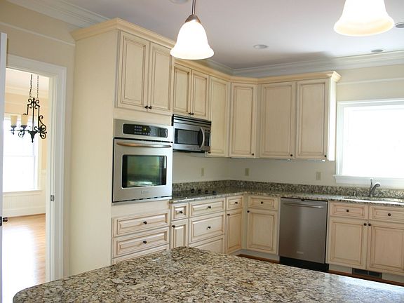 5th image of 14110 Minor Fields Ln