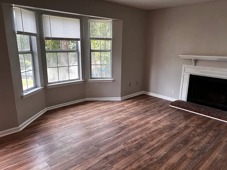 1690 Cedar Bluff Way — Photo 11