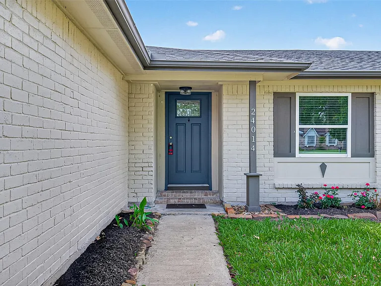 24014 Nomini Hall Ln — Photo 2