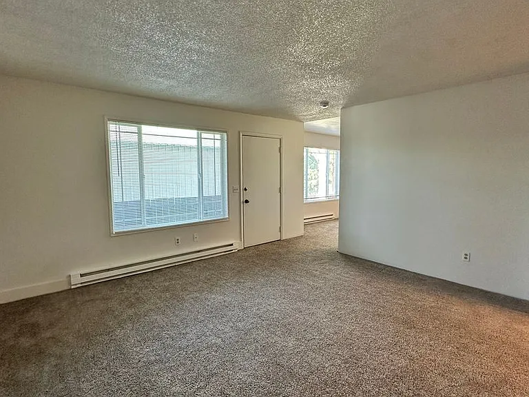 939 N Baker Ave #1-4 — Photo 4