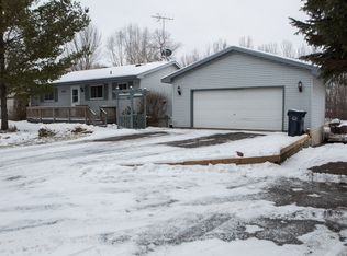 30180 Norelius Dr, Lindstrom, MN 55045