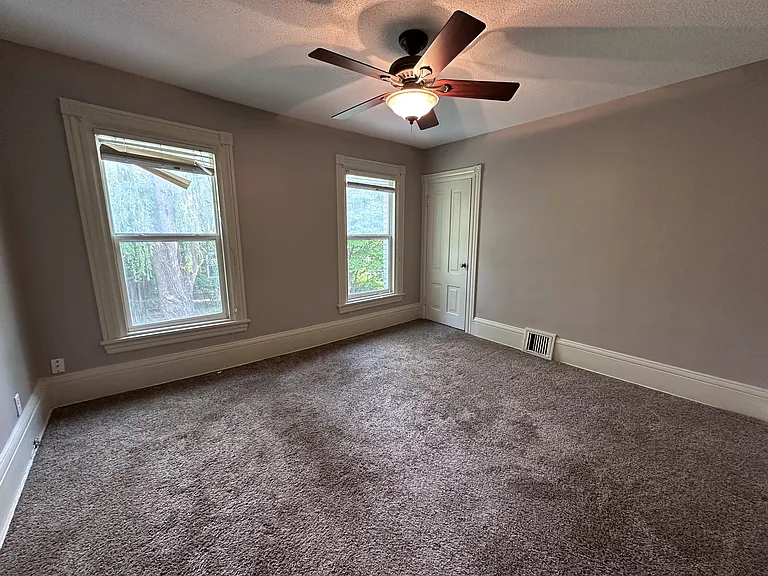 572 Hall Ave #572 — Photo 21