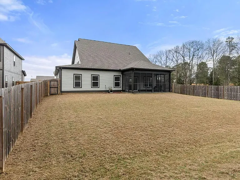121 Northern Flicker Dr — Photo 2