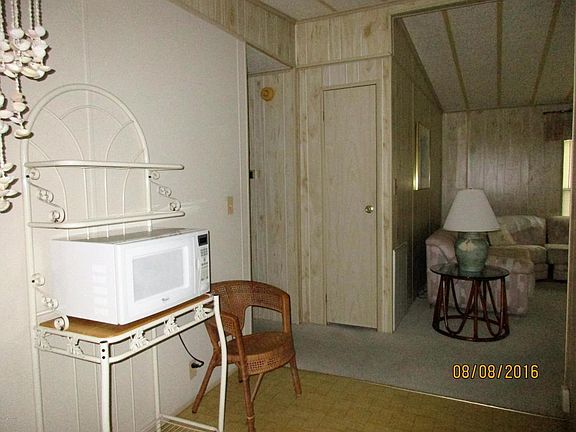 3rd image of 205 Pompano Ct