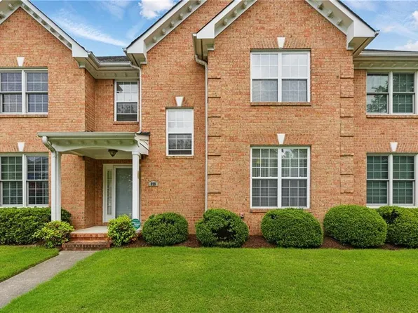 929 Stanhope Gdns, Chesapeake, VA 23320