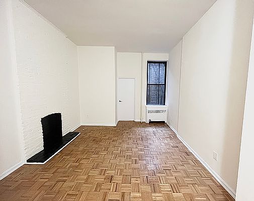 1st image of 306 W 18th St APT 1C