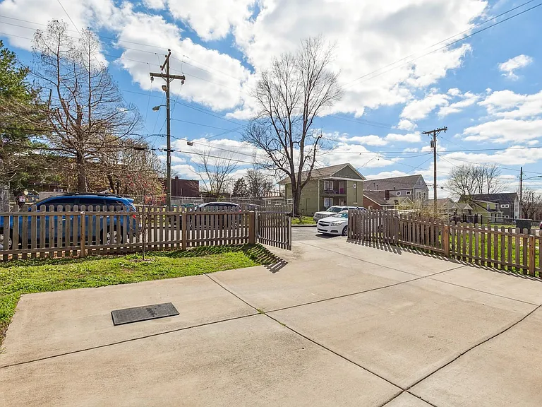 1706 Knowles St #A — Photo 9