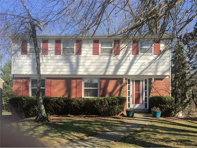 536 Twin Oak Dr photo 1