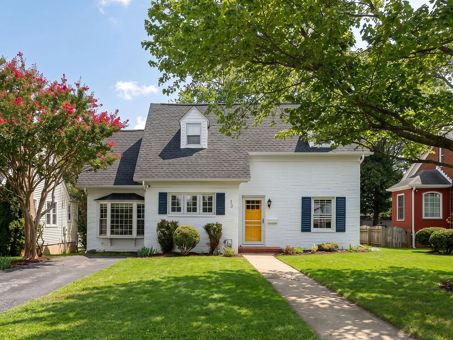 3 bed, 1.5 bath, 1559 sqft, $1,895 — Photo 1