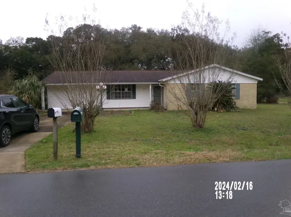 5417 Chipper Ln, Pace, FL 32571