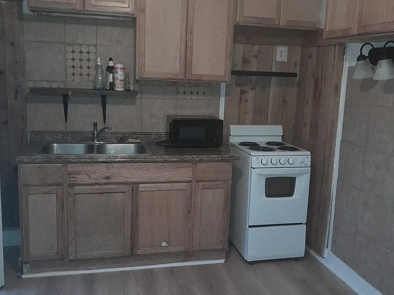 1305 N Townsend Rd #9 — Photo 8