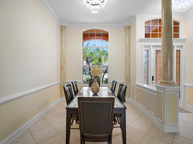5024 SW 8th Pl — Photo 18