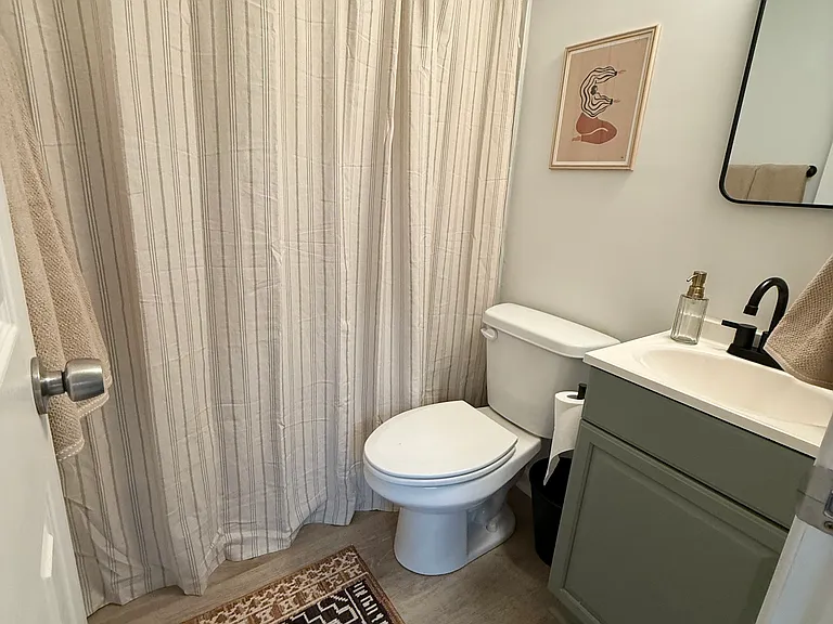 159 Vanira Ave SE #A — Photo 11