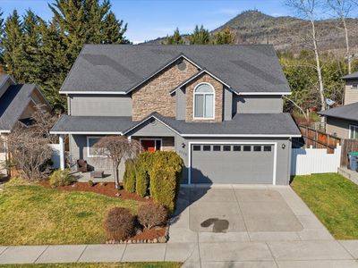 4529 Wolf Run Dr, Medford, OR, 97504