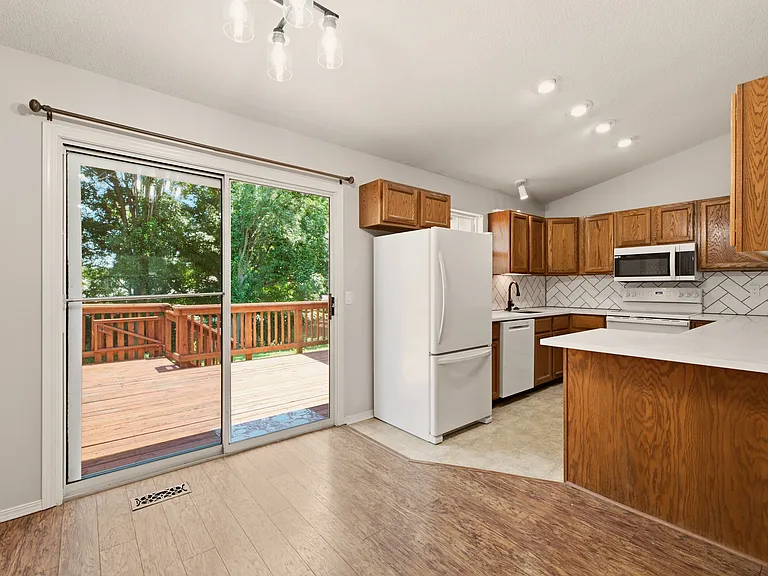 1428 N Rawhide St — Photo 32