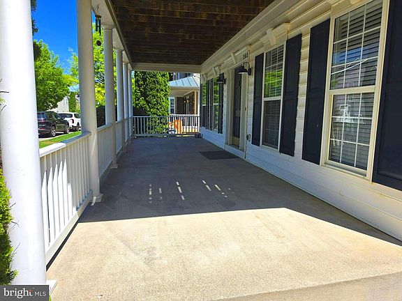 4th image of 203 Bullskin St