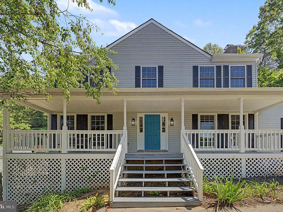 1st image of 32 Estate Row