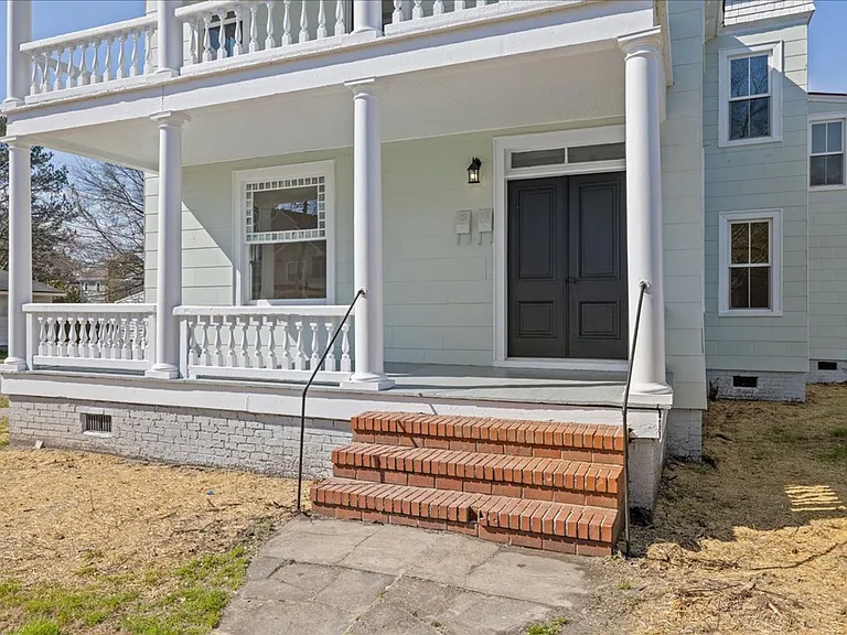 258 Maryland Ave — Photo 1