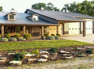 7916 N 400th St, Altamont, IL 62411