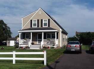 8 Brook Rd, Narragansett, RI 02882