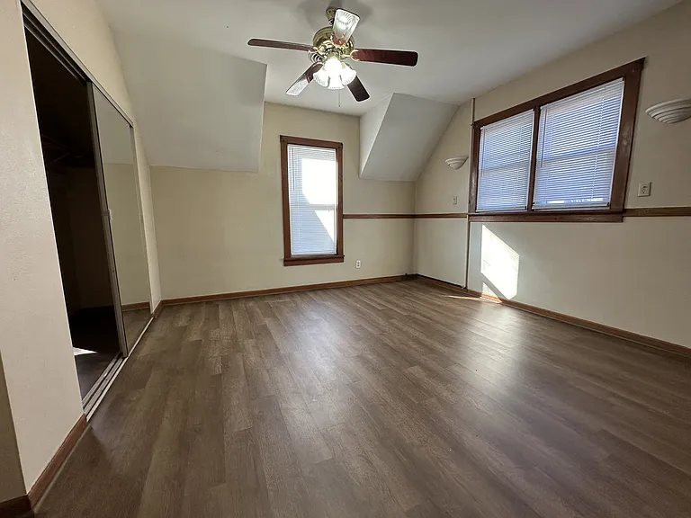 975 N Church St — Photo 10