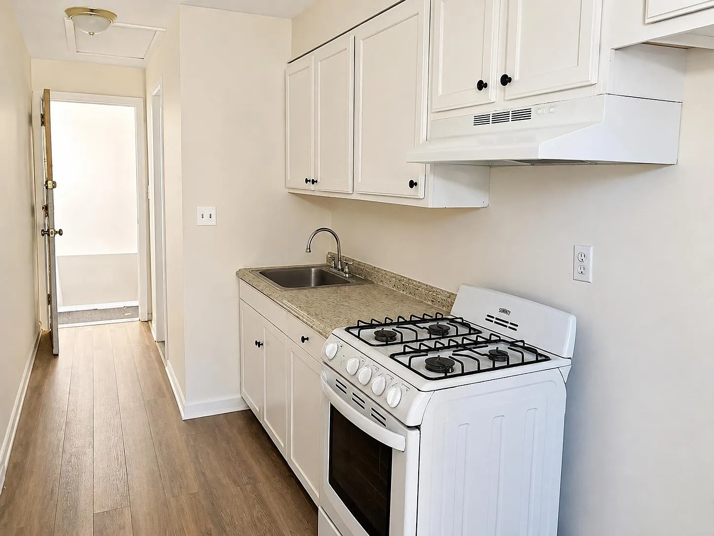 2 bed, 1.0 bath, $1,799 — Photo 3