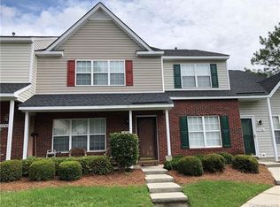1738 Forest Side Ln, Charlotte, NC 28213