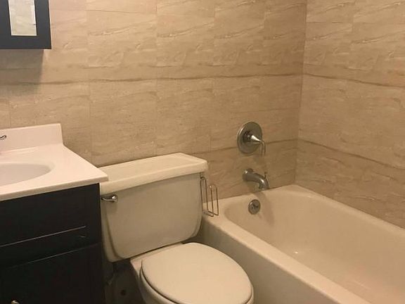 4th image of 9 E 32nd St APT 7A
