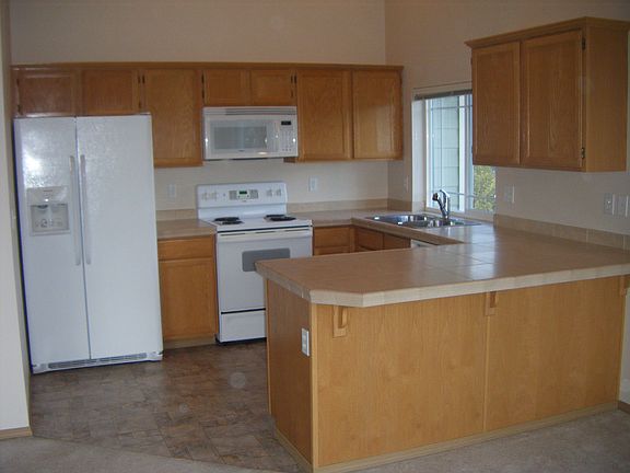 5th image of 1127 161st St SW Unit A