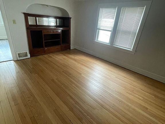 5th image of 3822 W Mount Vernon Ave #2B-1BA-850SQFT