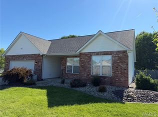 261 Newport Dr, Aviston, IL 62216