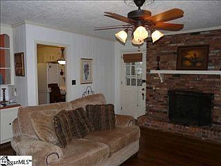 5th image of 200 Chateau Dr