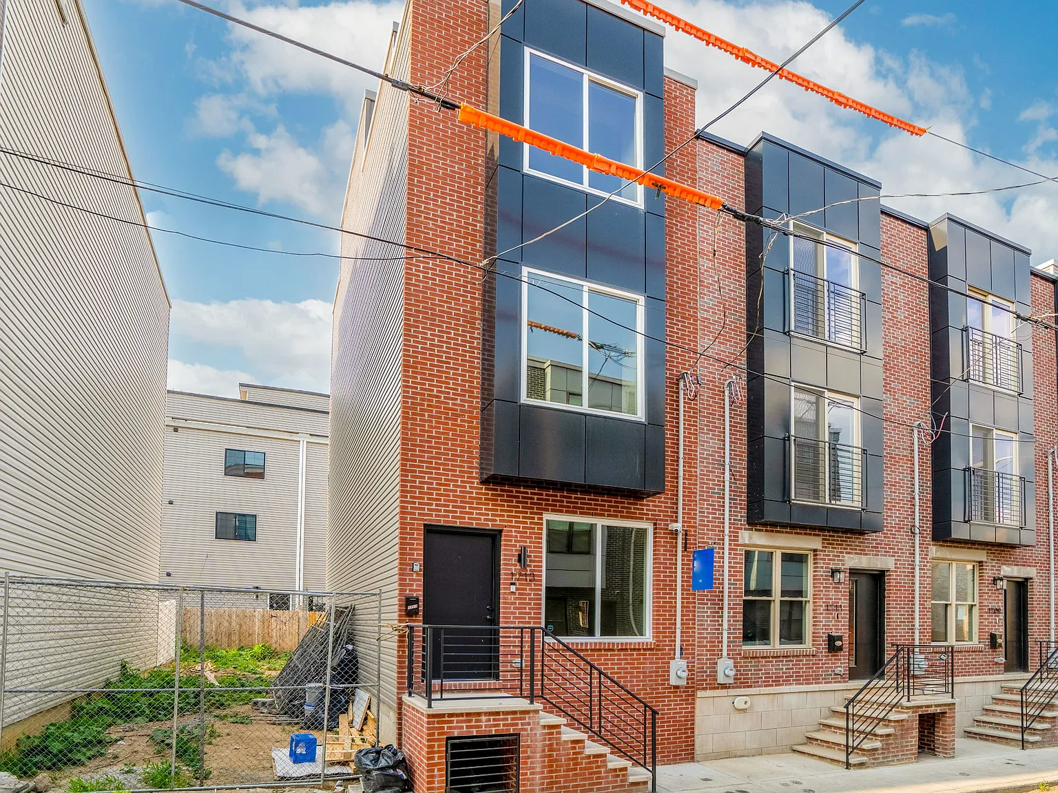 1713 Seybert St — Photo 3