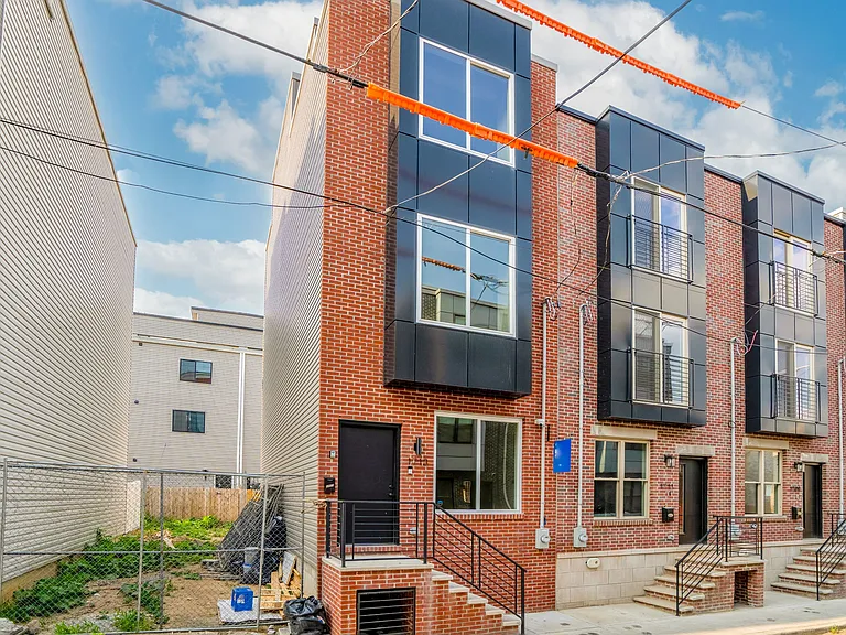 1713 Seybert St #1 — Photo 16