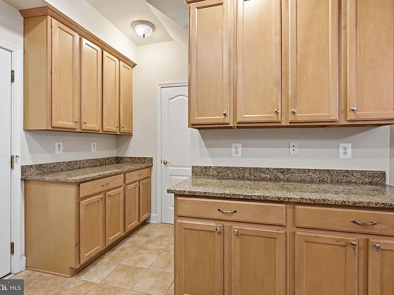 13624 Dover Cliffs Pl — Photo 11