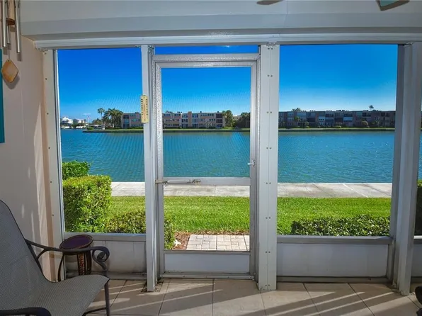 7645 Sun Island Dr S APT 103, South Pasadena, FL 33707