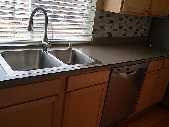 Kitchen sink with backsplash