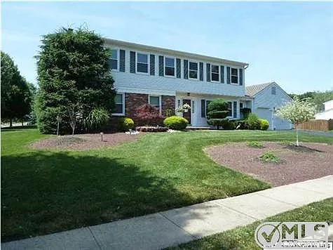 20 Heron Dr photo 1
